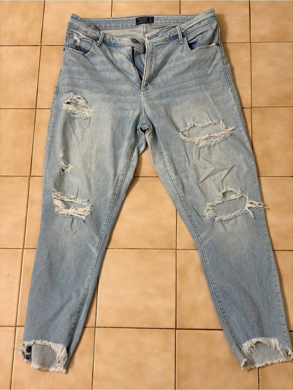 Abercrombie & Fitch Light Blue Distressed Ankle Jeans